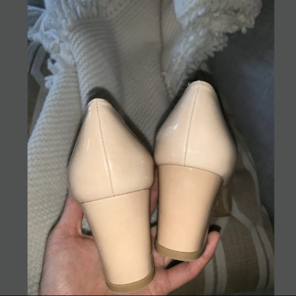 Stuart Weitzman Beige Patent Leather Heels - Picture 5 of 8